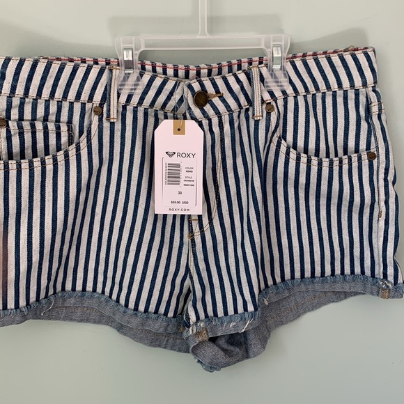 NWT Roxy Holbrook Striped Shorts - Picture 2 of 4